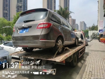 重庆九龙坡拖车服务——您的可靠道路守护者！